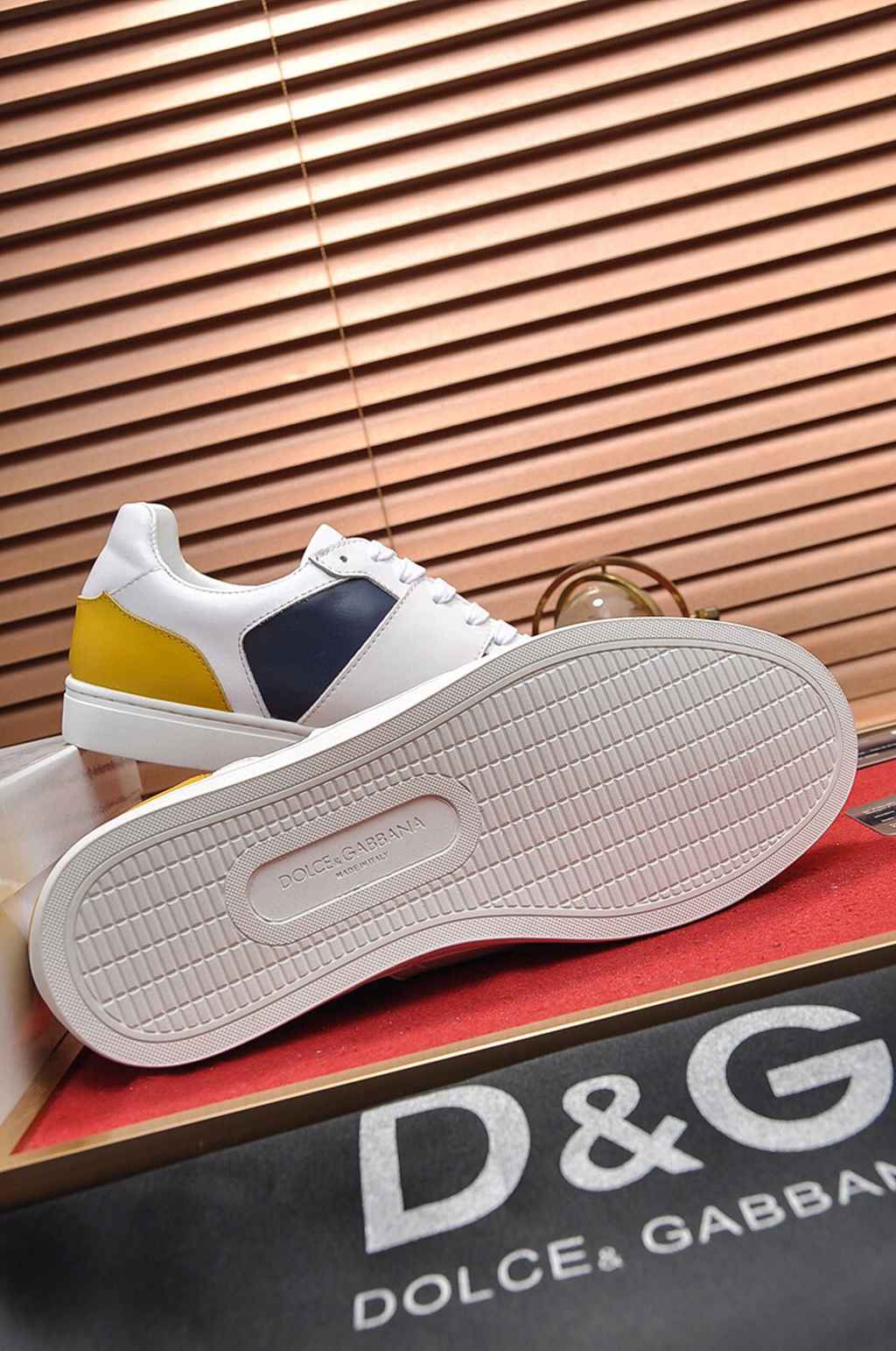 D*G sneaker